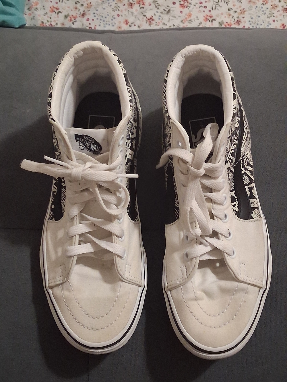 Vans Sk8-Hi Platform Women's High-Top Sneakers in White/Black